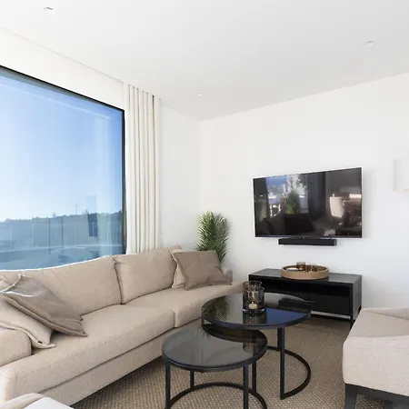Luxury Horizon Penthouse In Higueron *